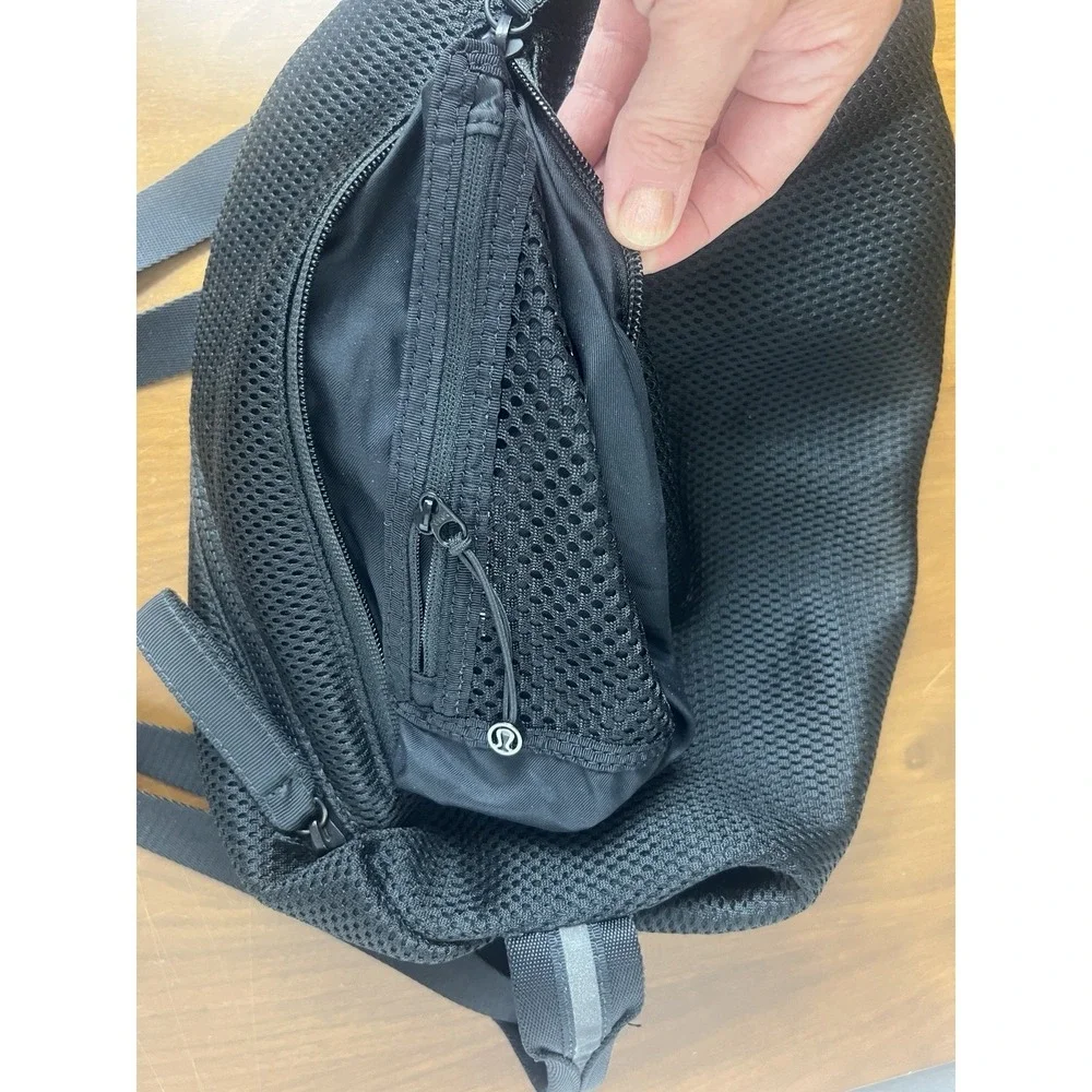 Lululemon Fast‎ Track Bag Black Convertible Backpack Sling Bag